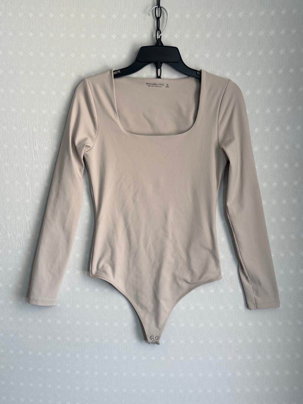 Abercrombie Fitch Soft A&F Bodysuit Size M Tan Square Neck Long Sleeve